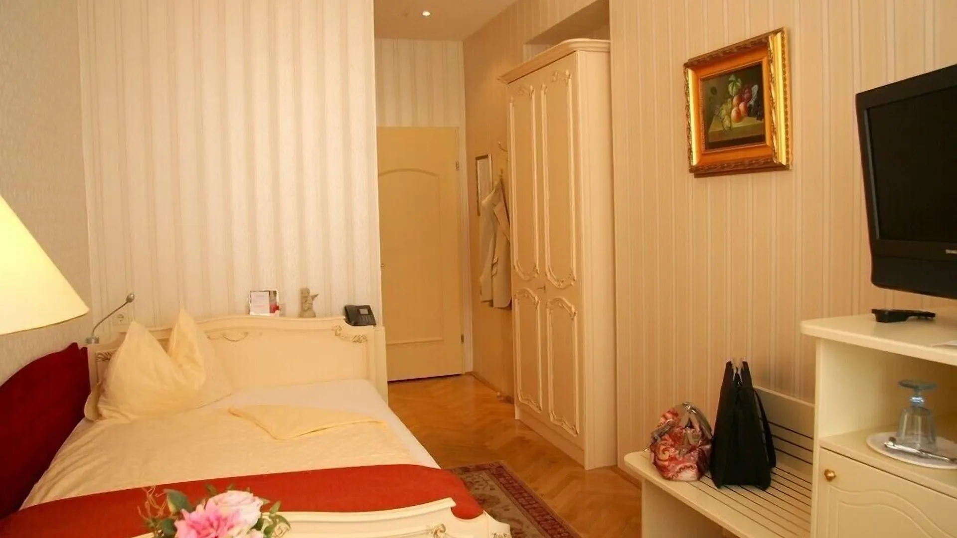 Pertschy Palais Hotel Vienna 4*,