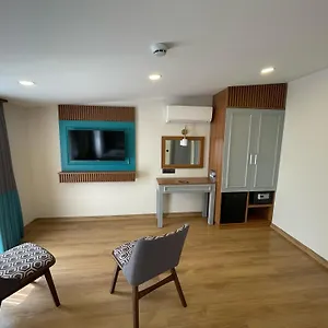 lynda-hotel.istanbul-turkeyhotels.com/