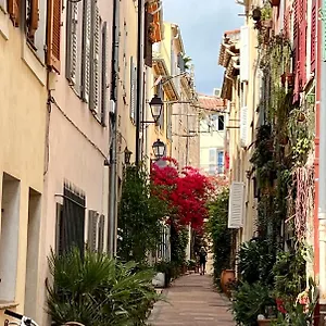 Les Petits Volets 3 Au Choix Appartamento Antibes