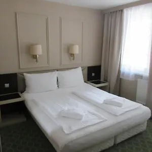 Hotel Attache L Contactless Check-in